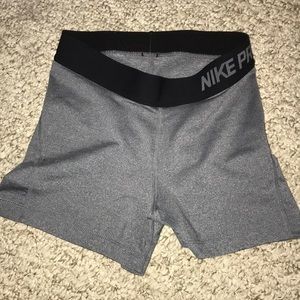 Nike Pros ! XS